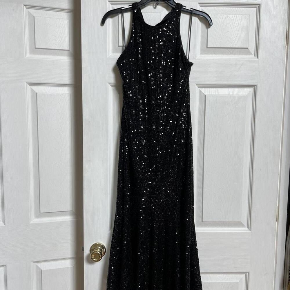 Belle Badgley Mischka Liv Sequin Halter Neck Sleeveless Sequin Sheath Handkerchi